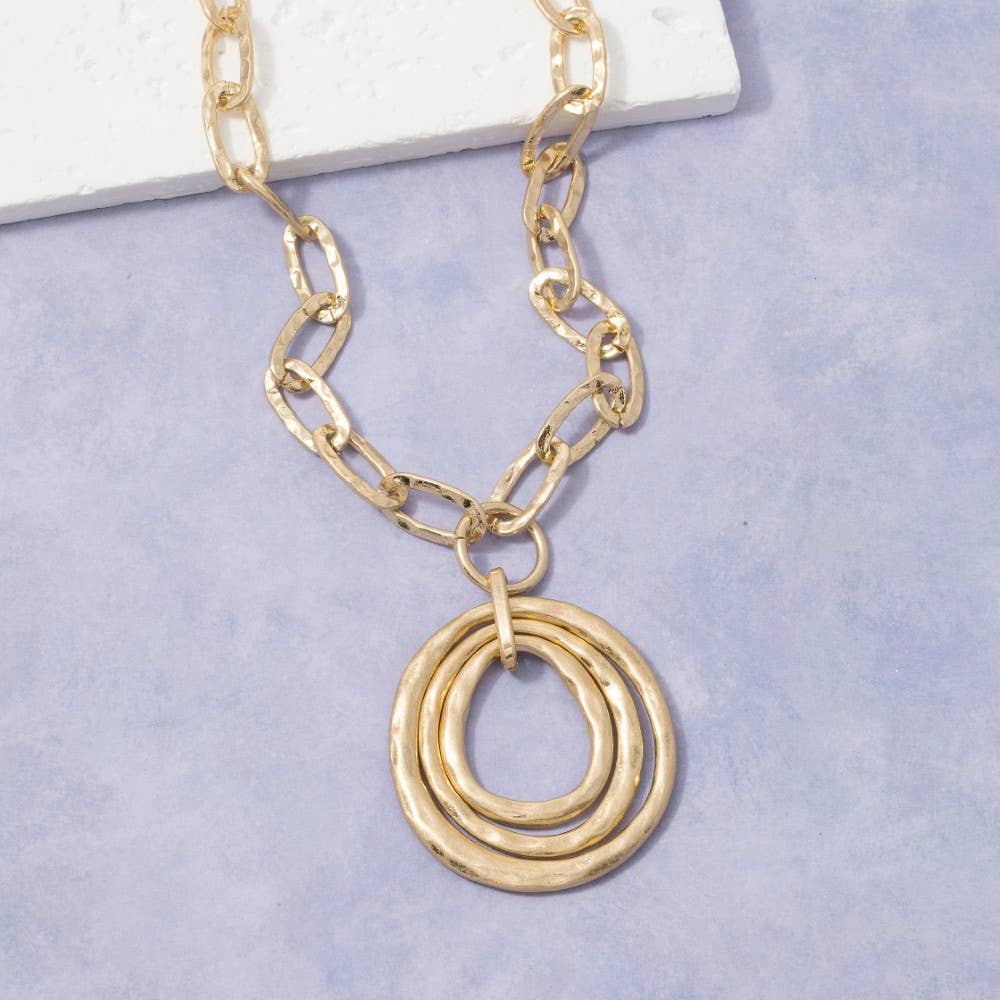 Chunky Oval Link Hammered Multi-Ring Pendant Necklace
