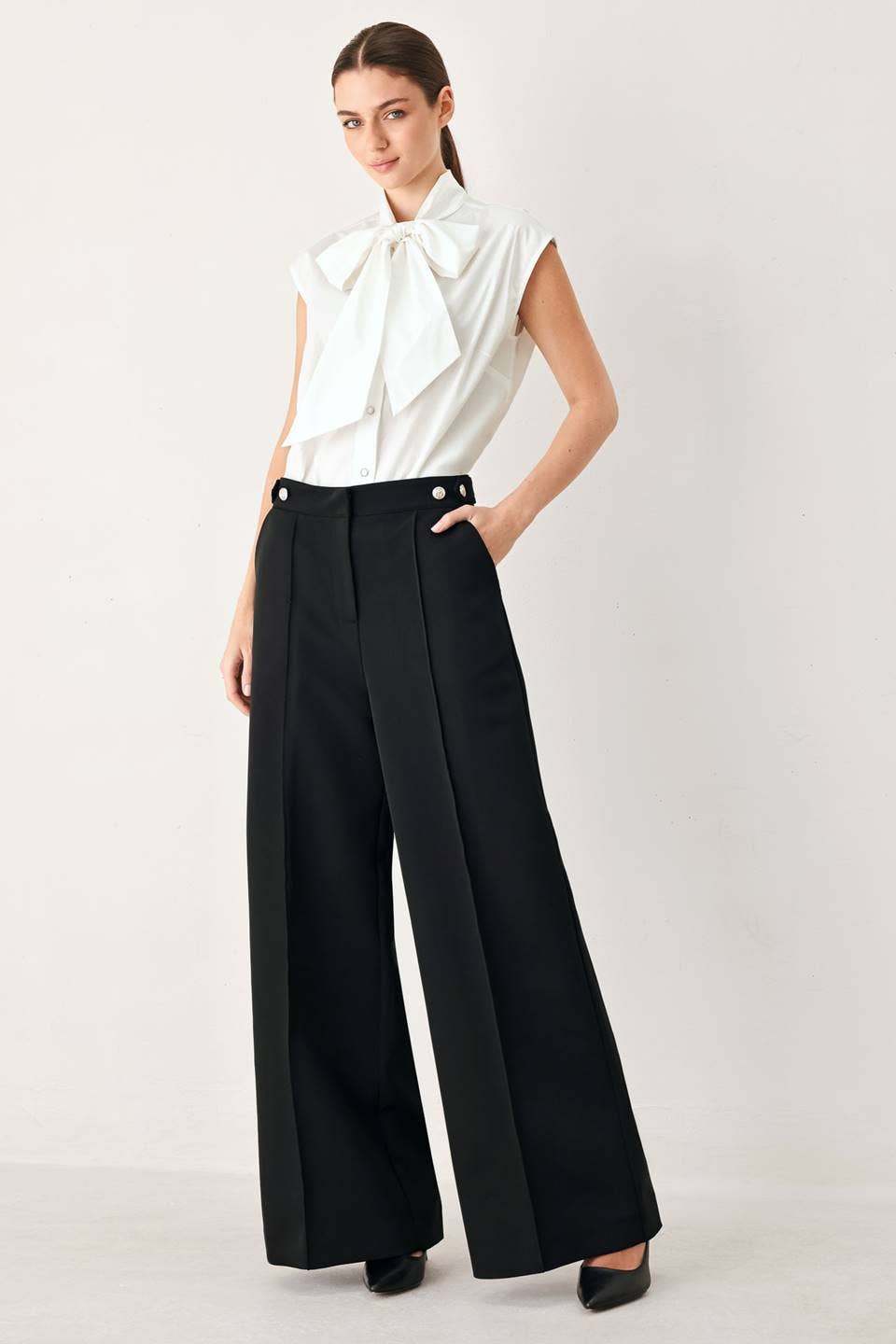 White Cotton Sleeveless Blouse with Bow